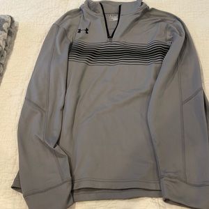 Men’s Under Armour fleece pull over. Used. Grey. Size M